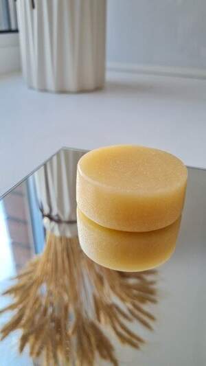 Твердый бальзам для волос Твердый бальзам для волос